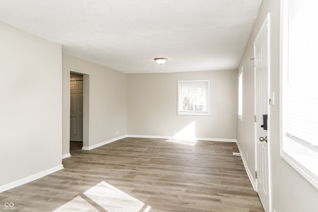 Building Photo - 3050 S Roena St
