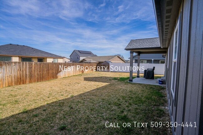 Building Photo - 551 Battery Dr
