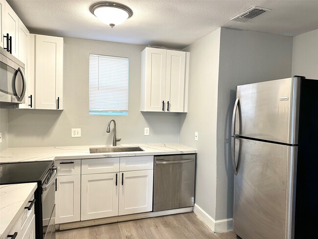 Building Photo - 4318 1st St