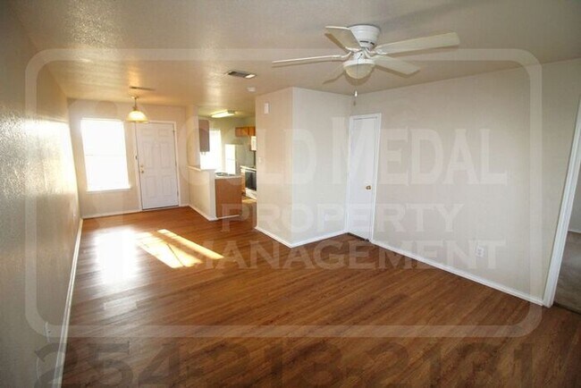 Building Photo - 1708 Spring Rose Cir