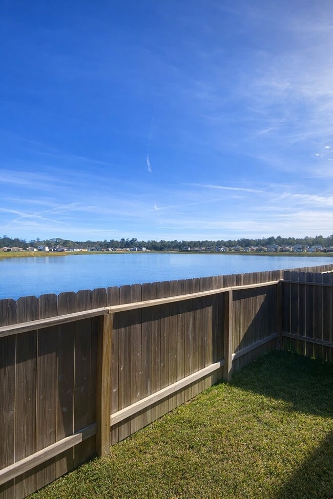 Building Photo - 20935 Endeavor St