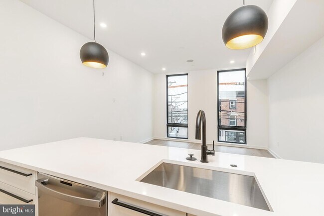 Building Photo - 1601 Frankford Ave