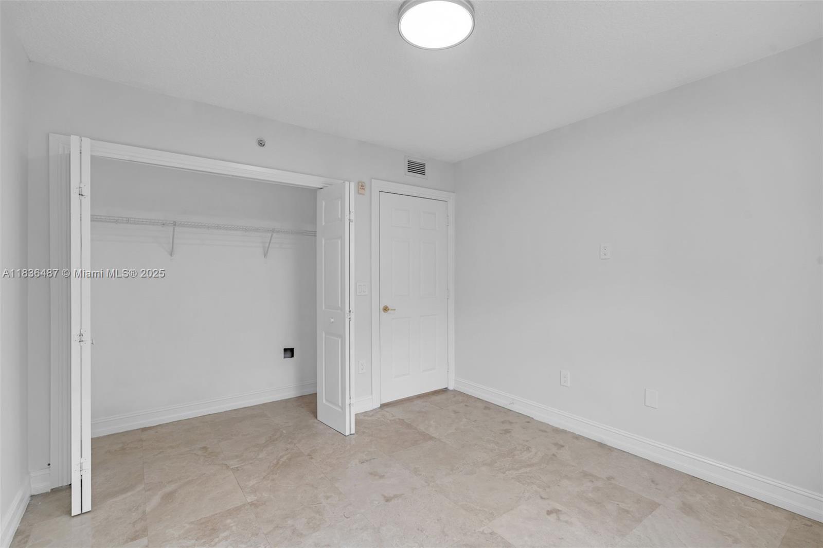Building Photo - 101 Sidonia Ave