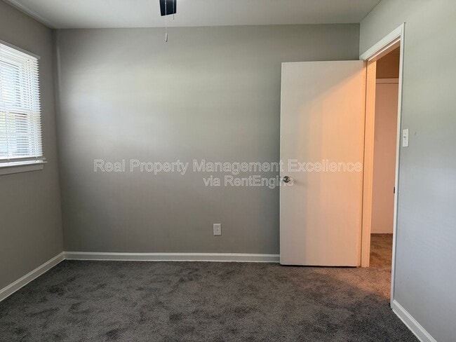 Building Photo - 804 Greenwich St