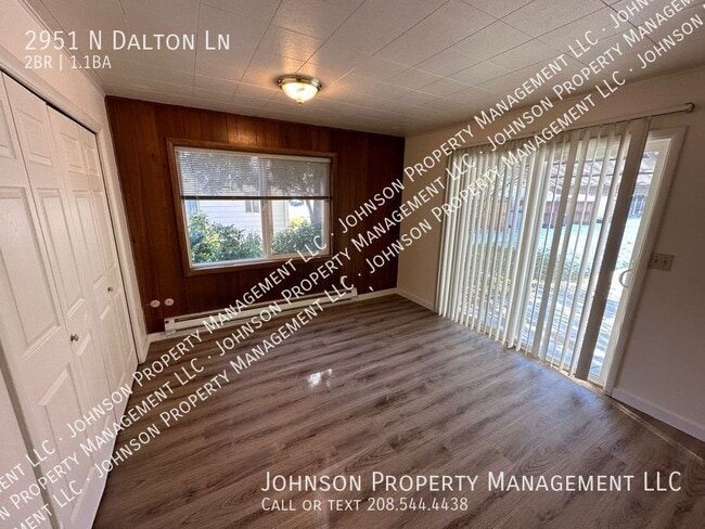 Building Photo - 2951 N Dalton Ln