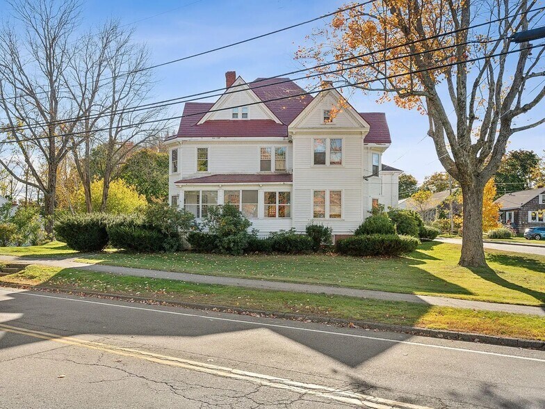 Primary Photo - 30 Pierce St