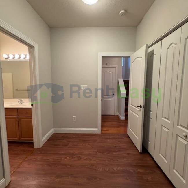 Building Photo - 4405 Harlesden Dr