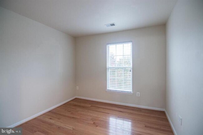 Building Photo - 10708 Croydon Ct
