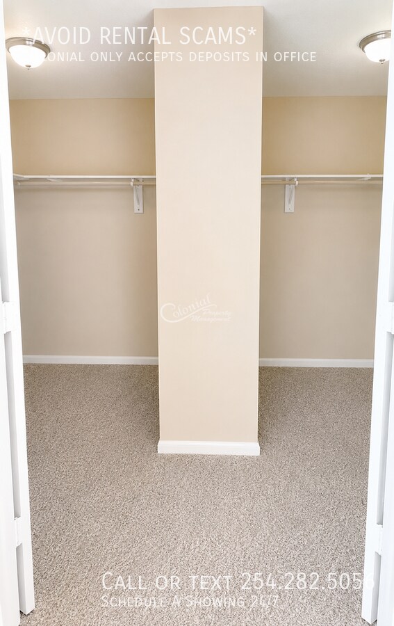 Building Photo - 711 Cattail Cir