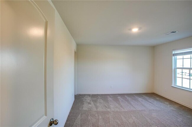 Building Photo - 19024 Quiet Range Dr