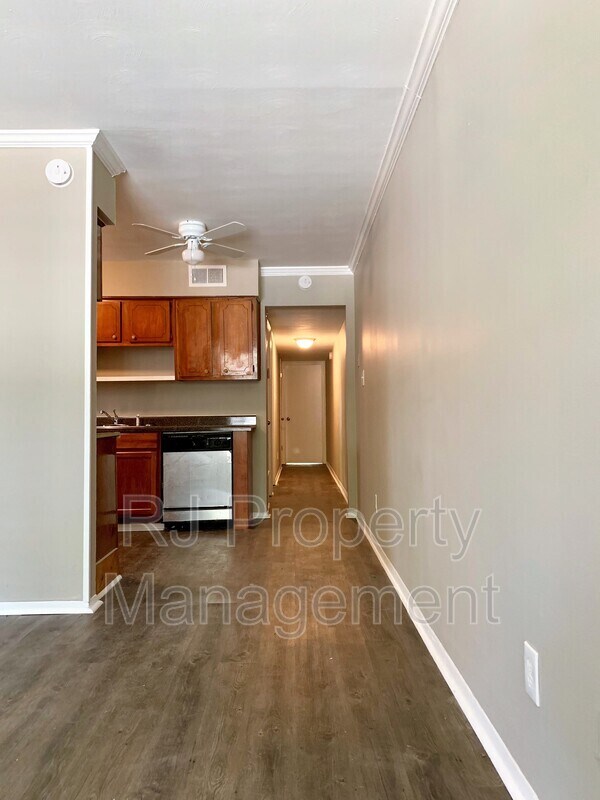 Building Photo - 2093 Jefferson Ave