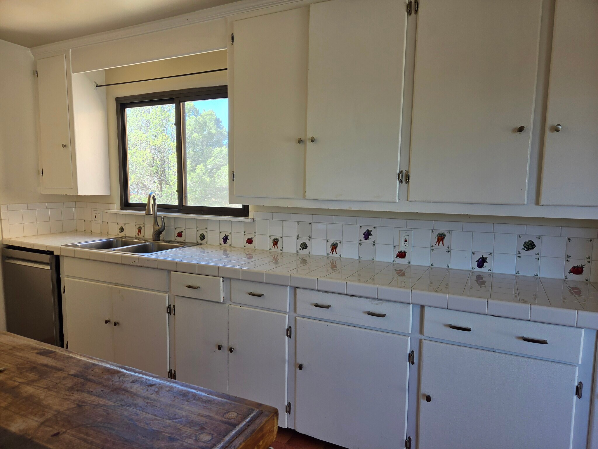 Building Photo - 126 Camino Teresa