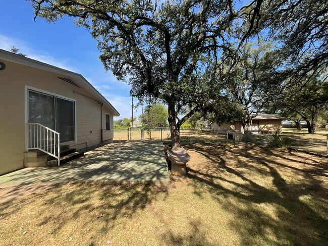 Building Photo - **APPLICATION RECEIVED**  AMAZING 3 bedroom 2 Bath home with detached GARAGE/WORKSHOP in Marble F...
