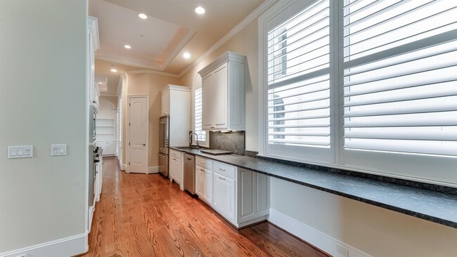 Building Photo - 1700 Sunset Blvd