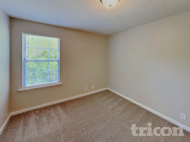 Building Photo - 108 Tulip Grove Point