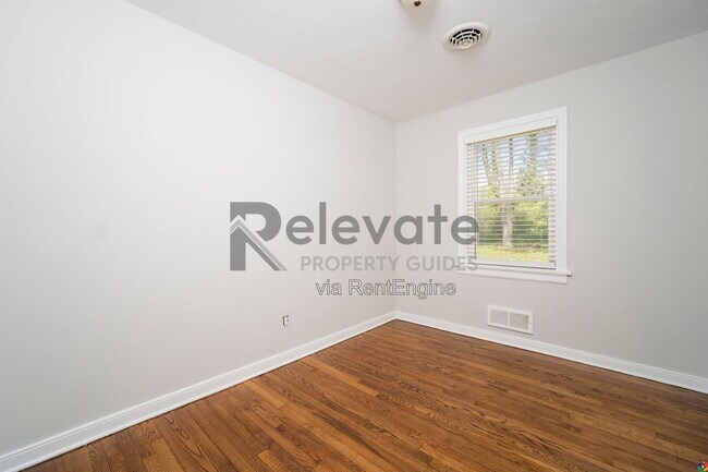 Building Photo - 9020 Weldon Dr