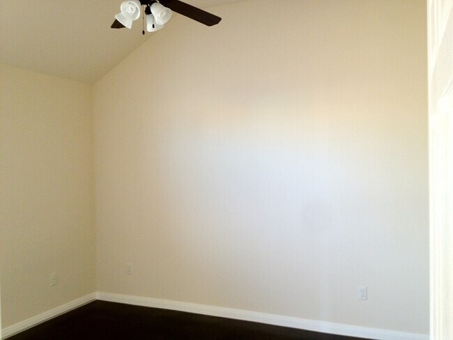 Building Photo - Duplex