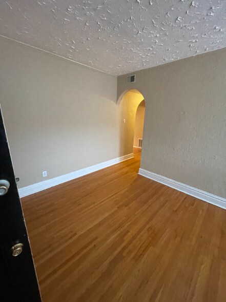 Building Photo - 7555 Byron Pl