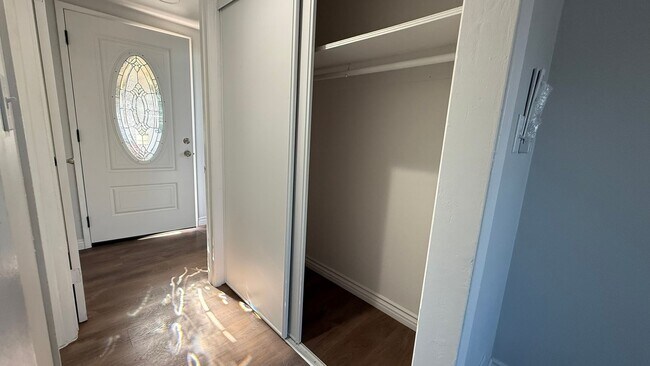 Building Photo - Incredible Remodled 4 bedroom House