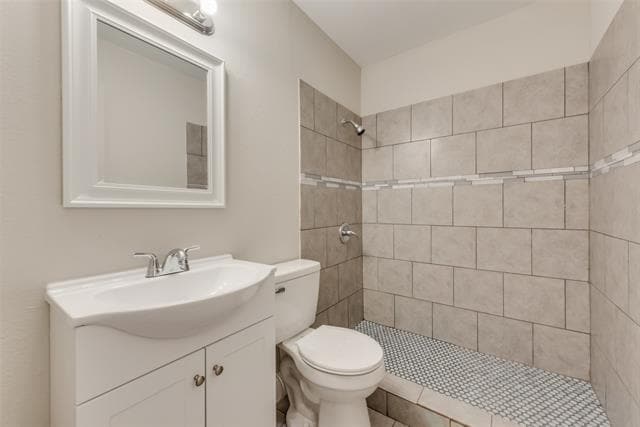 Building Photo - 3301 Cliffview Dr