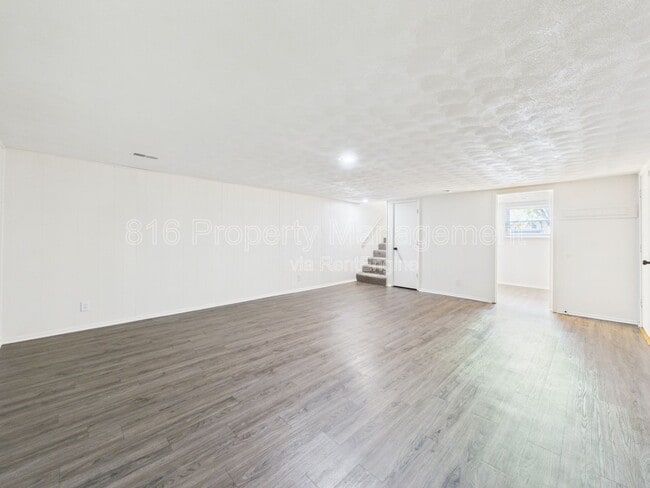 Building Photo - 2835 Tepee Ave