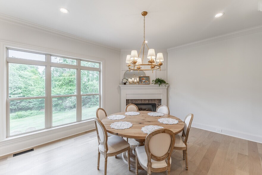 Building Photo - 136 Belle Ridge Dr