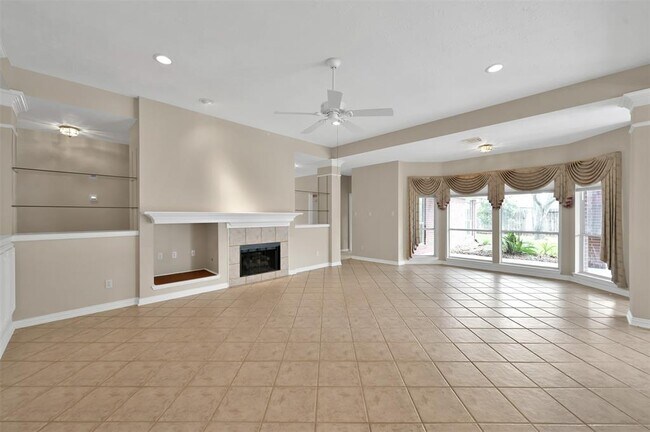 Building Photo - 17222 Leeside Dr