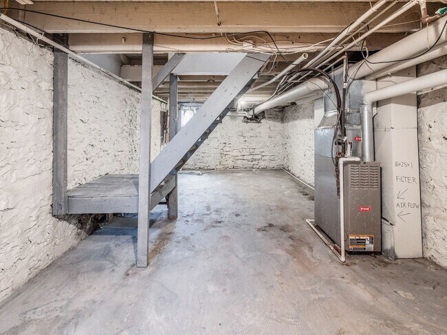 Building Photo - 1246 S Washington Ave