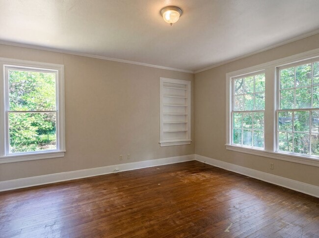 Building Photo - Shreveport - 3 Bed 1 Bath - Near LSU Med Ctr - Fresh Paint