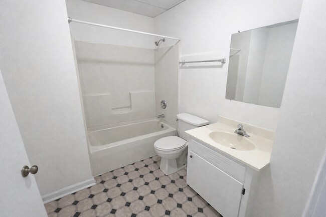 Building Photo - 3089 Pandapas Pond Rd