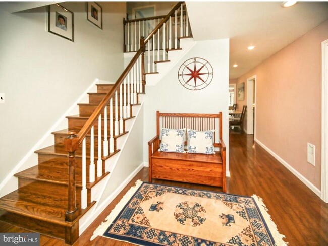 Building Photo - 1120 Cymry Dr