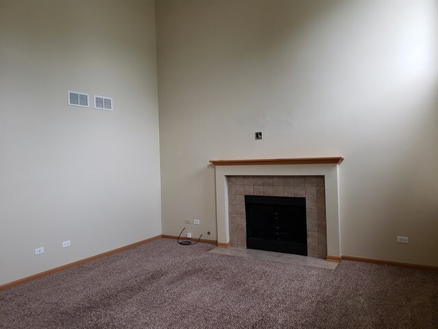 Building Photo - 7003 Sahara Dr