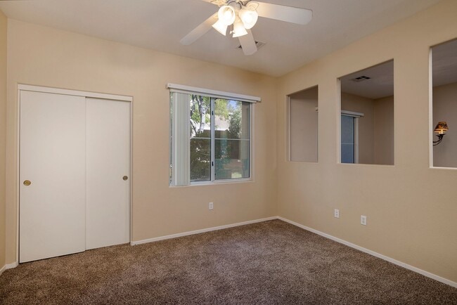 Building Photo - SUMMERLIN 1ST FLOOR - 2 BEDROOM + Den W/ 3...