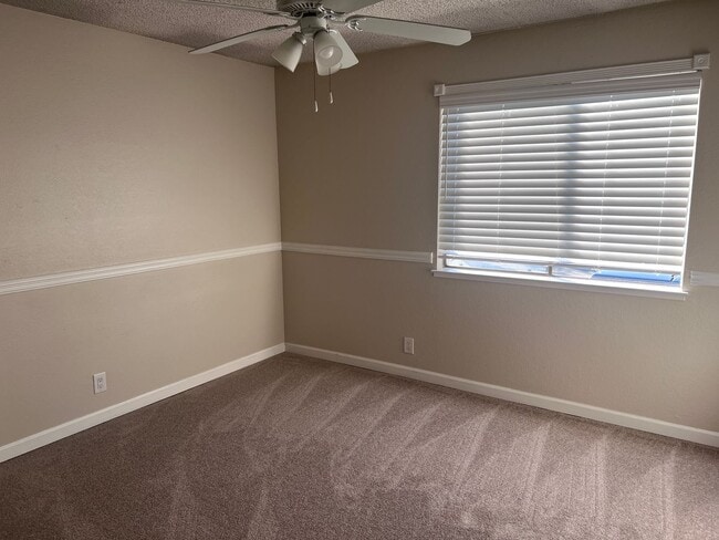 Building Photo - DESIRABLE GATED COMMUNITY WITH VIEWS, POOLS, HOT TUB, FITNESS CENTER, AND MORE!!!