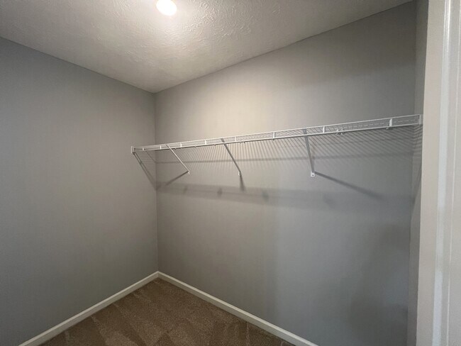 Building Photo - 813 Vigilant Dr