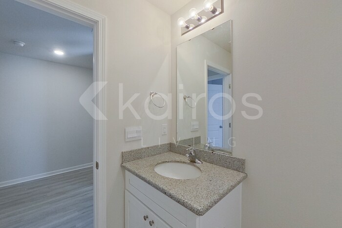 Building Photo - 417 Monarch Ln