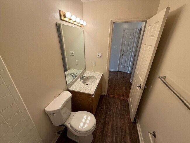 Building Photo - 5525 Jacksboro Pike