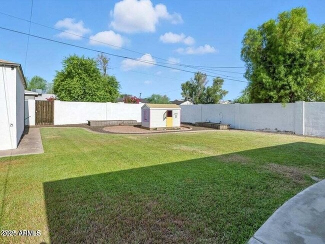 Building Photo - 4006 N 11th Ave