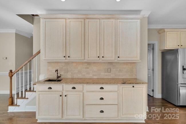 Building Photo - 1202 Coachman Dr
