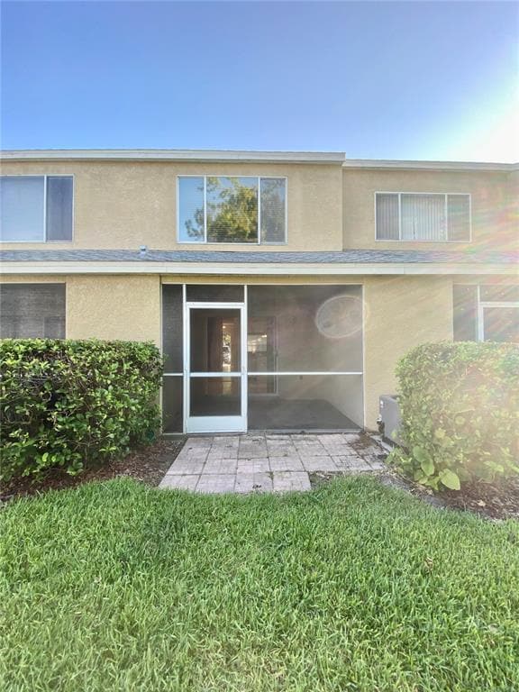 Building Photo - 12415 Berkeley Square Dr