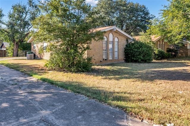 Building Photo - 805 Irwin Dr