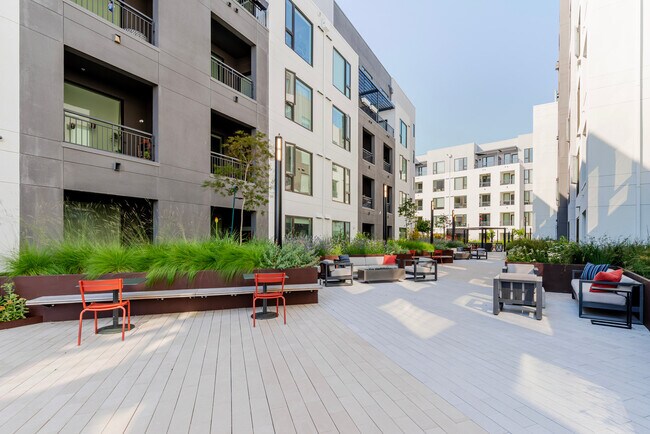 Building Photo - 1 Adrian Ct