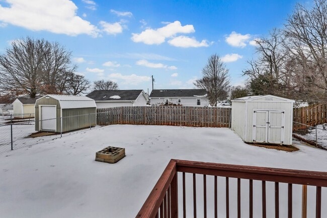 Building Photo - 925 Granny White Rd