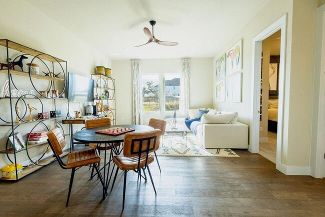 Building Photo - 217 Northcrest Dr