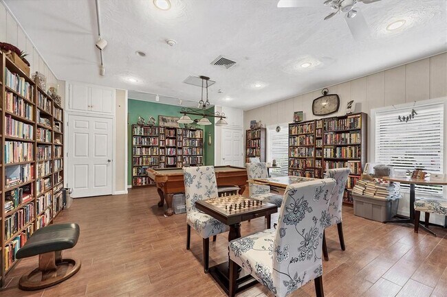 Building Photo - 1250 N Portofino Dr