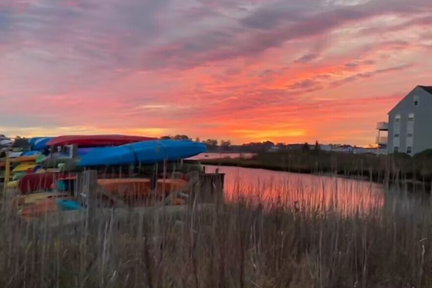 Building Photo - 30381 Crowley Dr