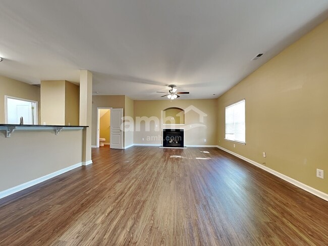 Building Photo - 9002 Glenashley Dr