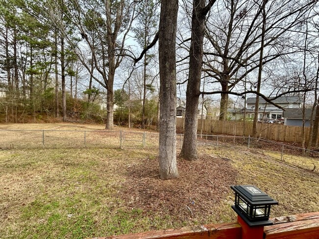 Building Photo - 1 Robin Ct