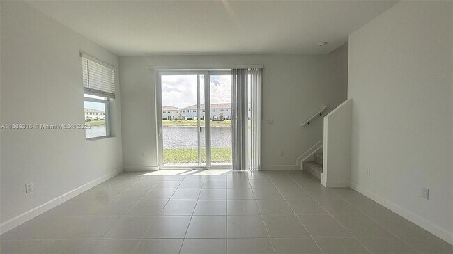Building Photo - 538 Rivergrass St
