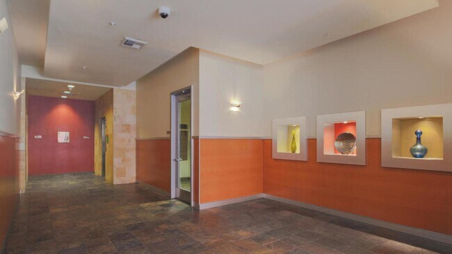 Building Photo - 445 Island Ave
